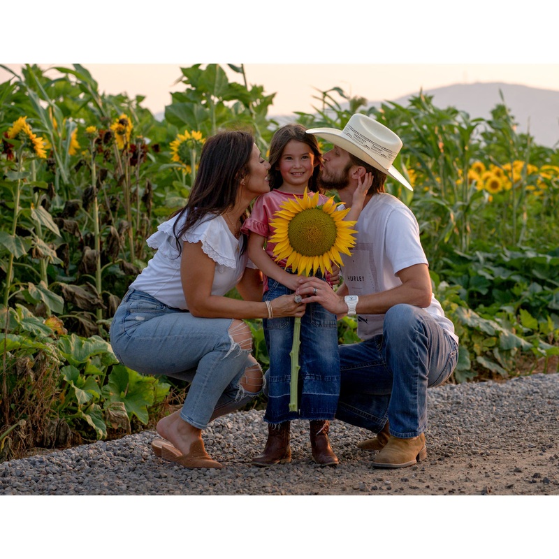Large Sunflower_Mom Dad Daughter 6.jpg