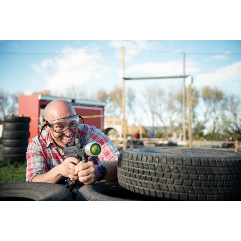 Paintball_dad_goggles hiding shooting.jpg