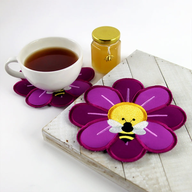 Daisy & Bee Trivet (In-the-Hoop)