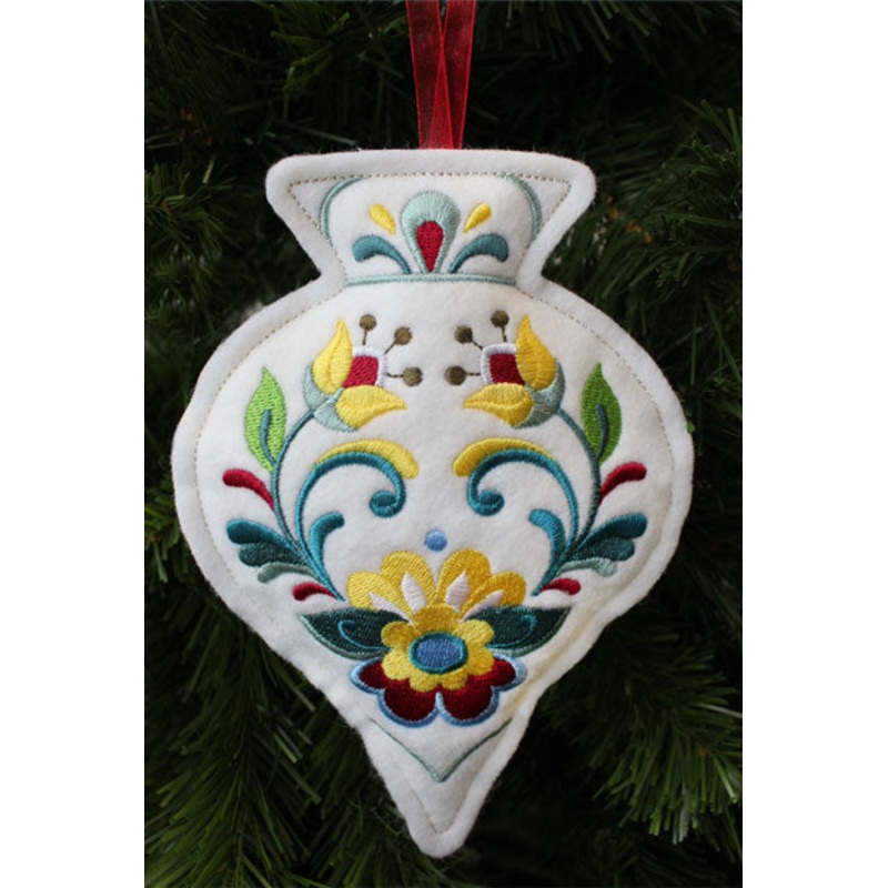 Christmas Vintage Ornament (In-the-Hoop)
