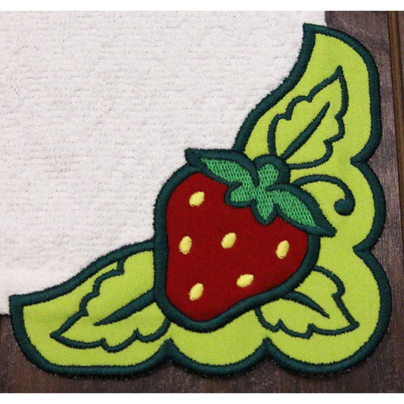 Country Strawberry Corner – Right (Edgy Applique)