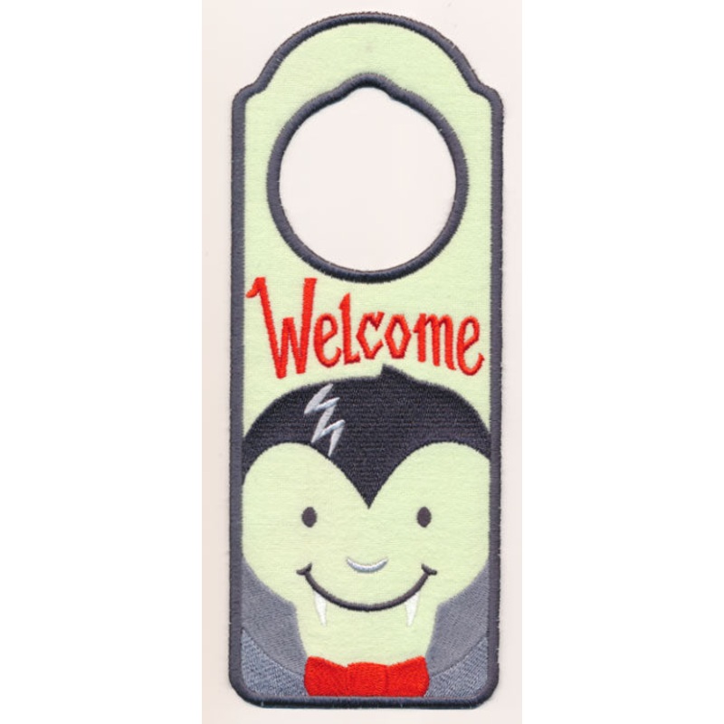Welcome Vampire Door Hanger (In-the-Hoop)
