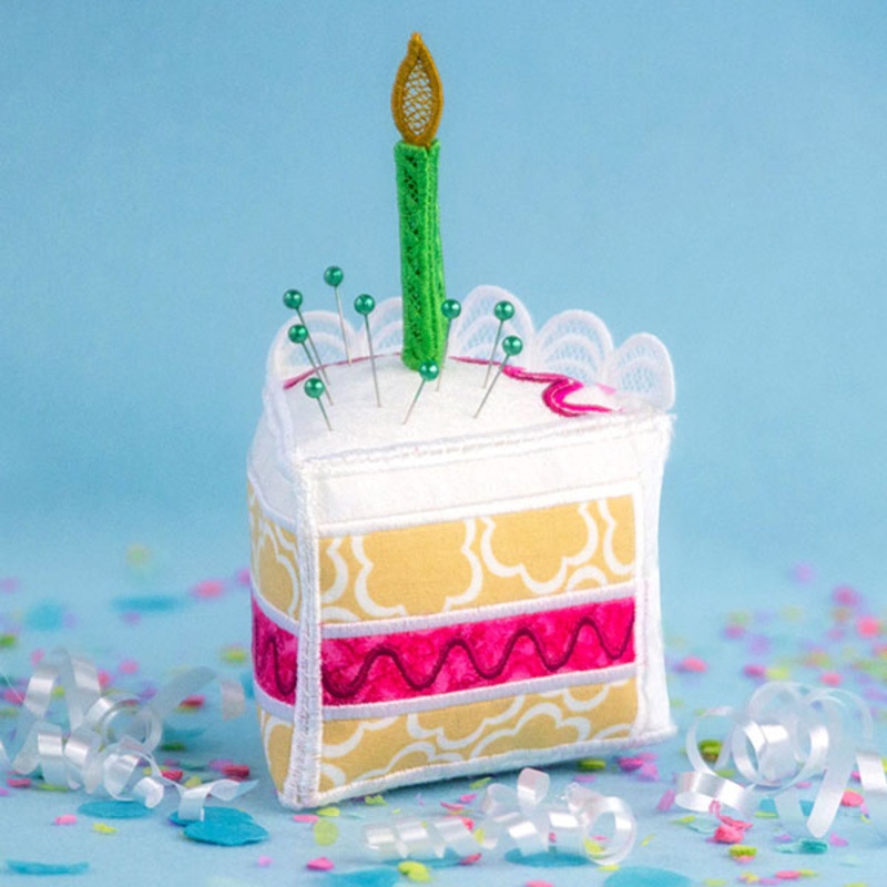 Cake Pincushion (In-the-Hoop)|3.71″ x 3.87″ / 94.23mm x 98.3mm
