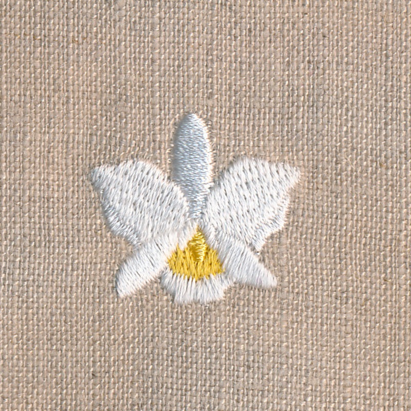 Tiny Orchid (Miniature)|0.96″ x 0.99″ / 24.44mm x 25.23mm