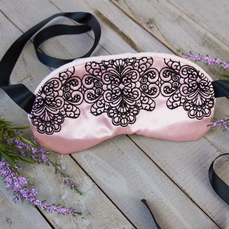 Delicate Sleep Mask (In-the-Hoop)