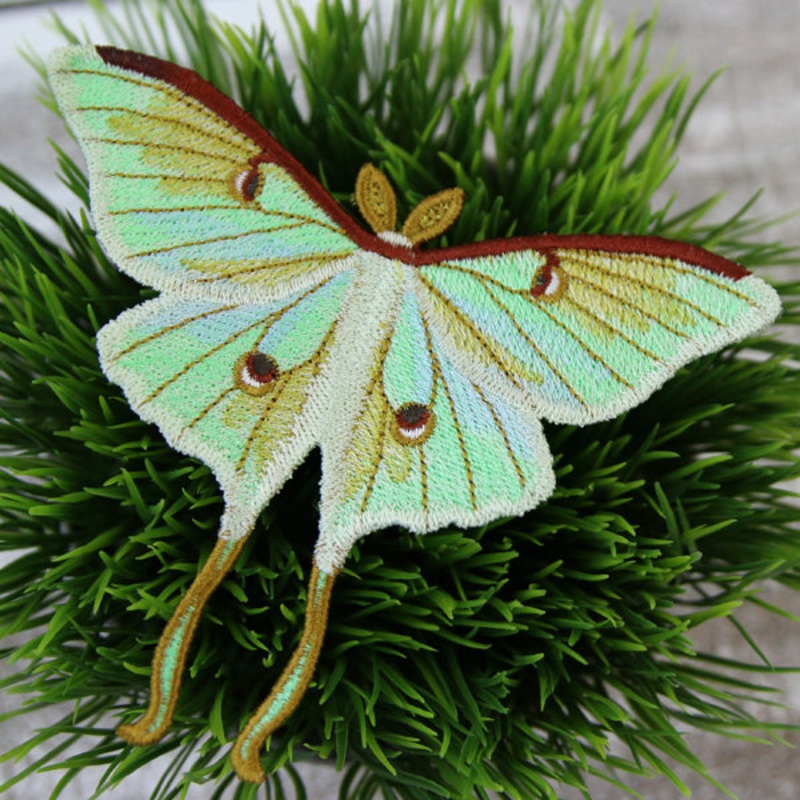 Free-Flying Luna Moth (In-the-Hoop)
