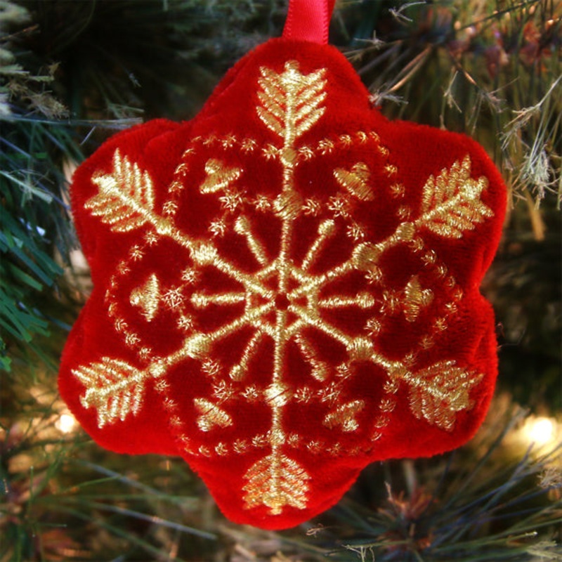 Fancy Christmas Ornament – Snowflake (In-the-Hoop)