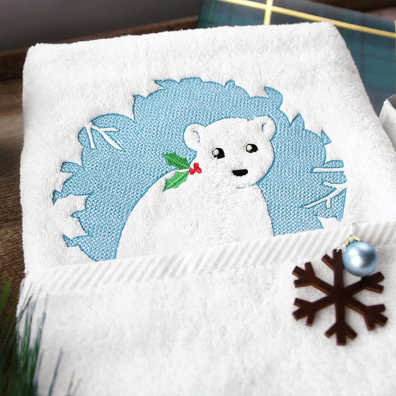 Magical Christmas Creatures – Polar Bear (Embossed)