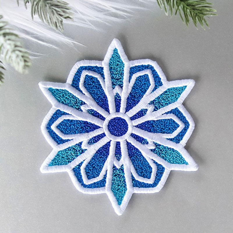 Frosted & Fancy Snowflakes – 4 (Lace)