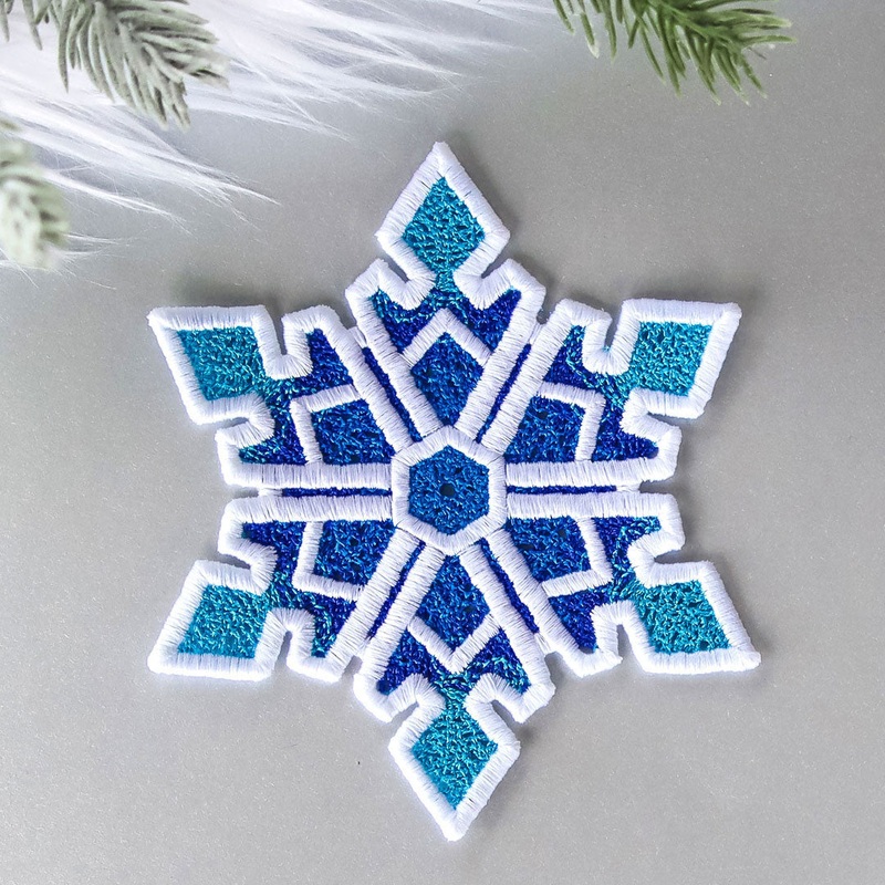 Frosted & Fancy Snowflakes – 5 (Lace)