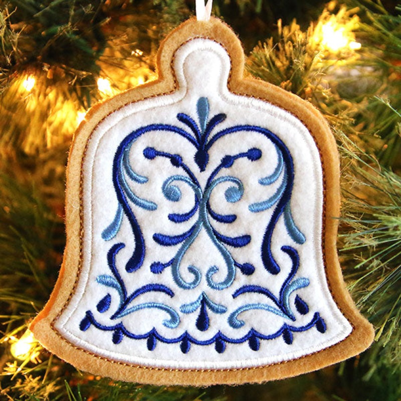 Delft Blue Christmas Cookie – Bell (In-the-Hoop)