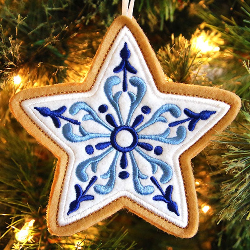 Delft Blue Christmas Cookie – Star (In-the-Hoop)
