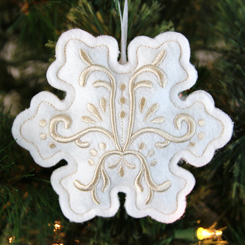 Filigree Ornaments – Snowflake (Puff Foam) (In-the-Hoop)