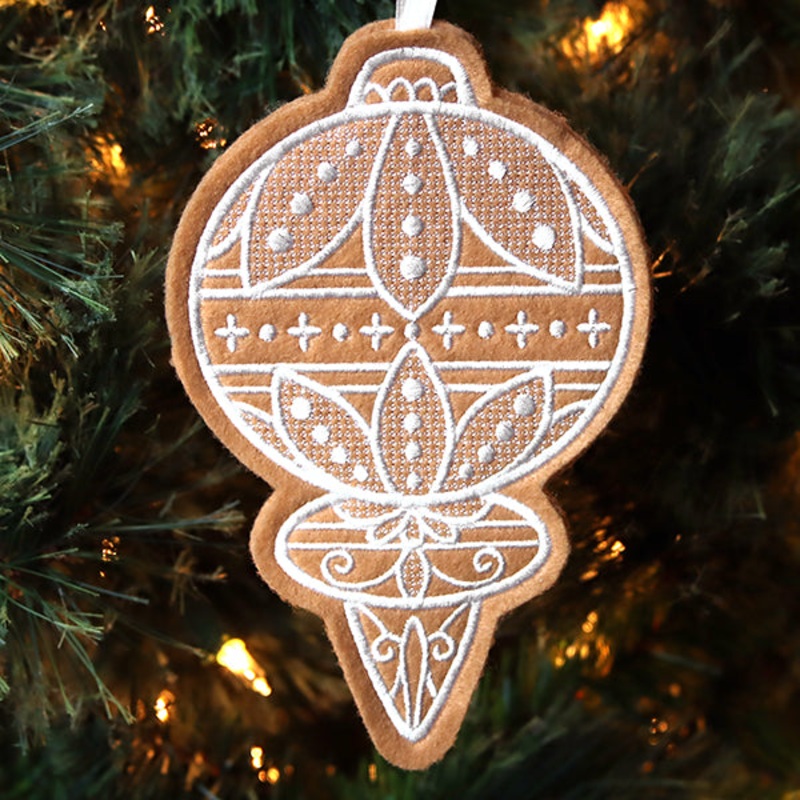 Deluxe Gingerbread Cookie – Bauble (In-the-Hoop)