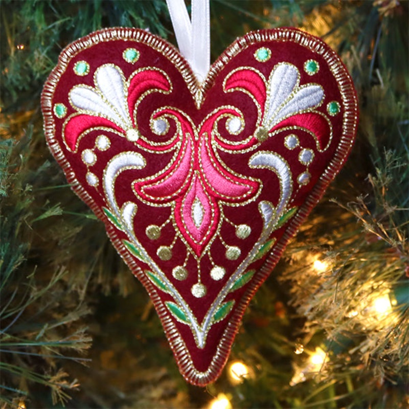 Festive Filigree Christmas Ornament – Heart (In-the-Hoop)