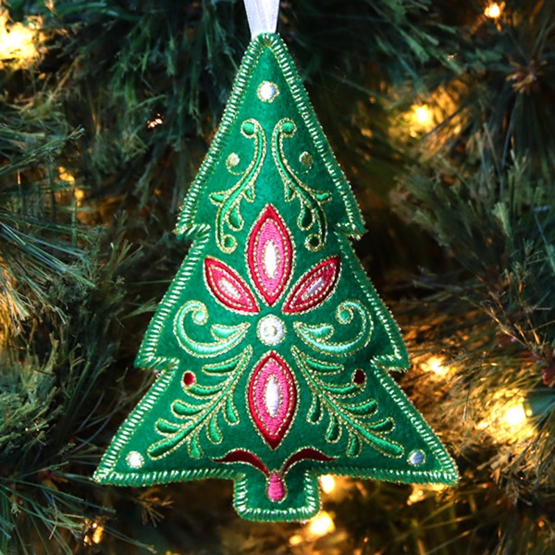 Festive Filigree Christmas Ornament – Tree (In-the-Hoop)