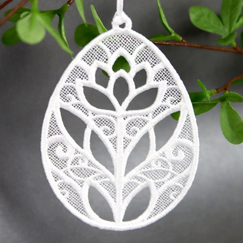 Easter Treasures – Egg 2 (Lace)