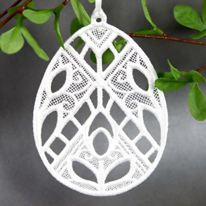 Easter Treasures – Egg 3 (Lace)