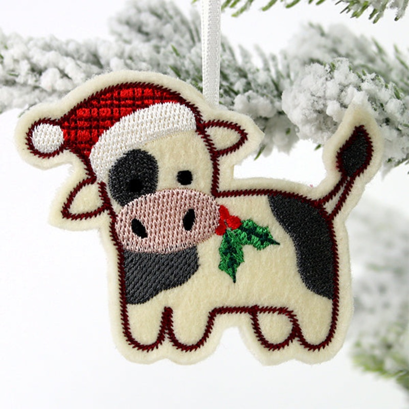 Farmhouse Christmas Cow Ornament (In-the-Hoop)