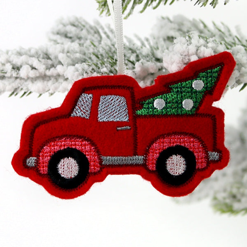 Farmhouse Christmas Retro Truck Ornament (In-the-Hoop)