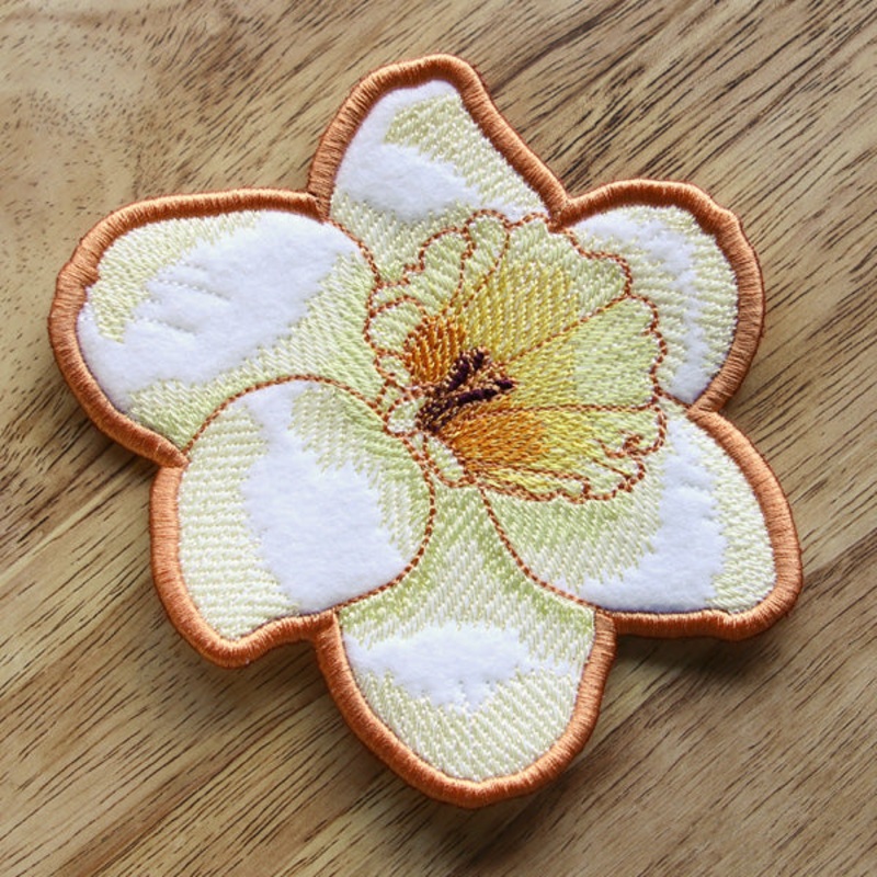 Bloom Coaster – Daffodil (In-the-Hoop)