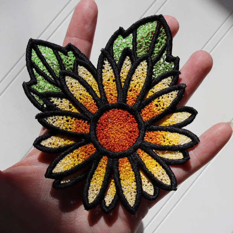 Wildflower Daisy (Layered Lace)