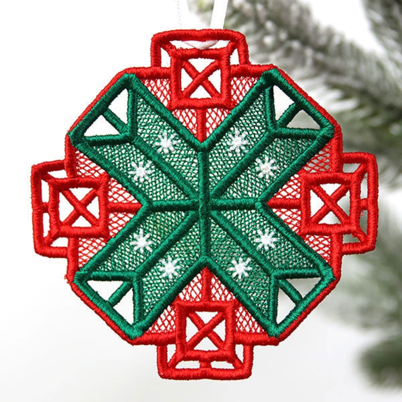 Festive Yuletide Ornament 1 (Lace)
