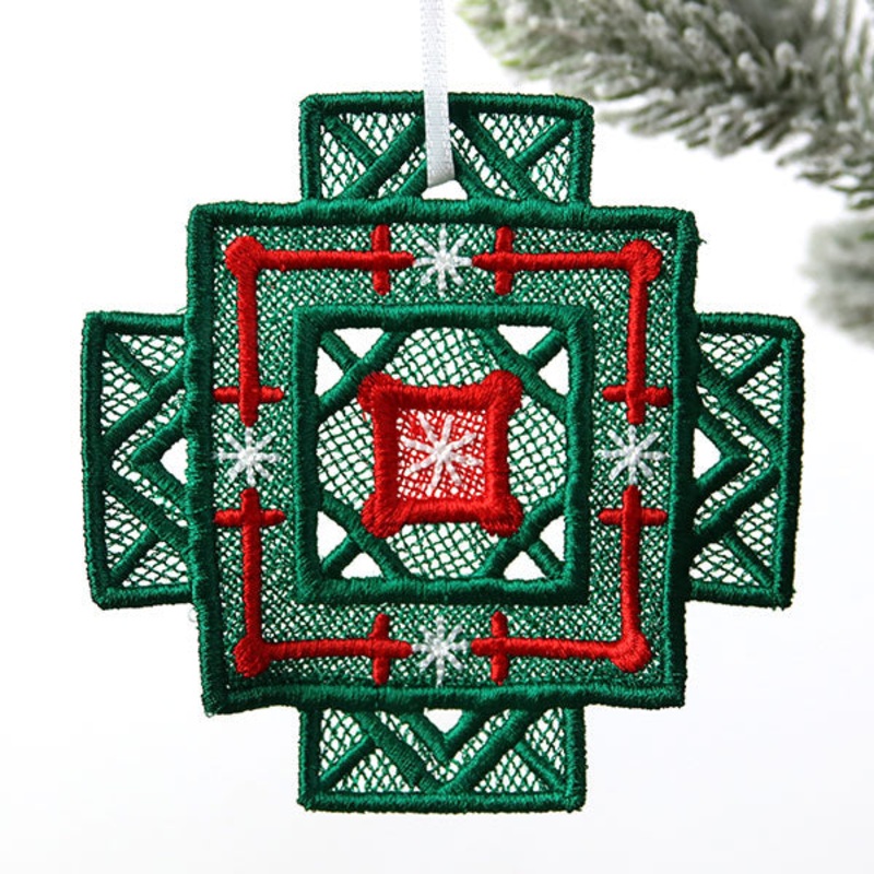 Festive Yuletide Ornament 2 (Lace)