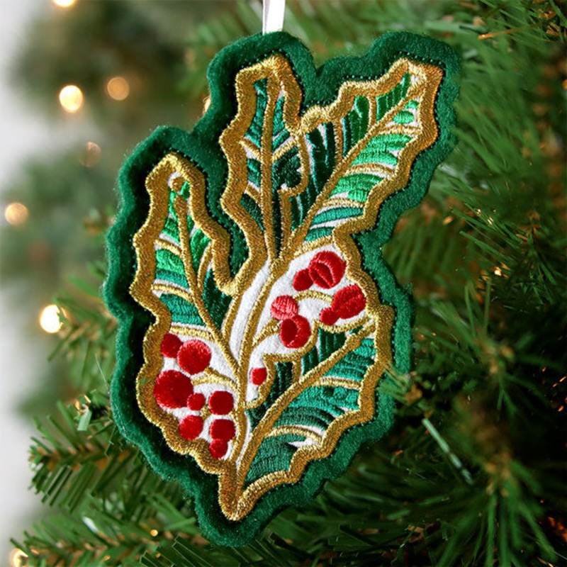 Festive Woodland Ornaments – Holly