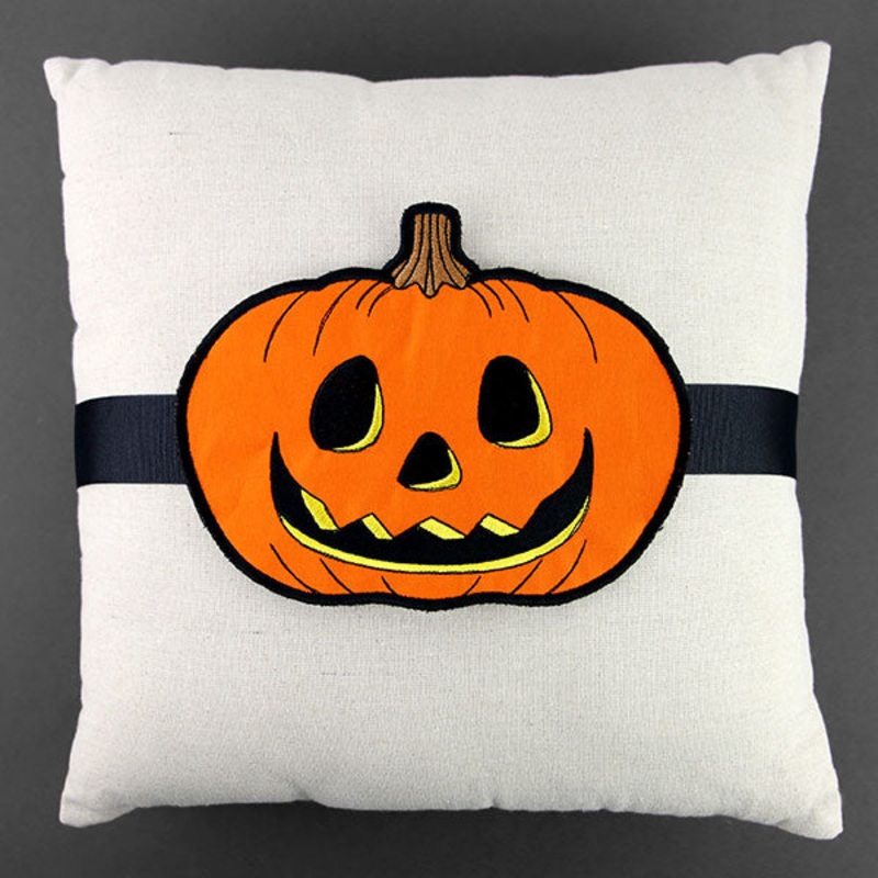Up and Autumn Pillow Wrap – Jack o’ lantern (In-the-Hoop)