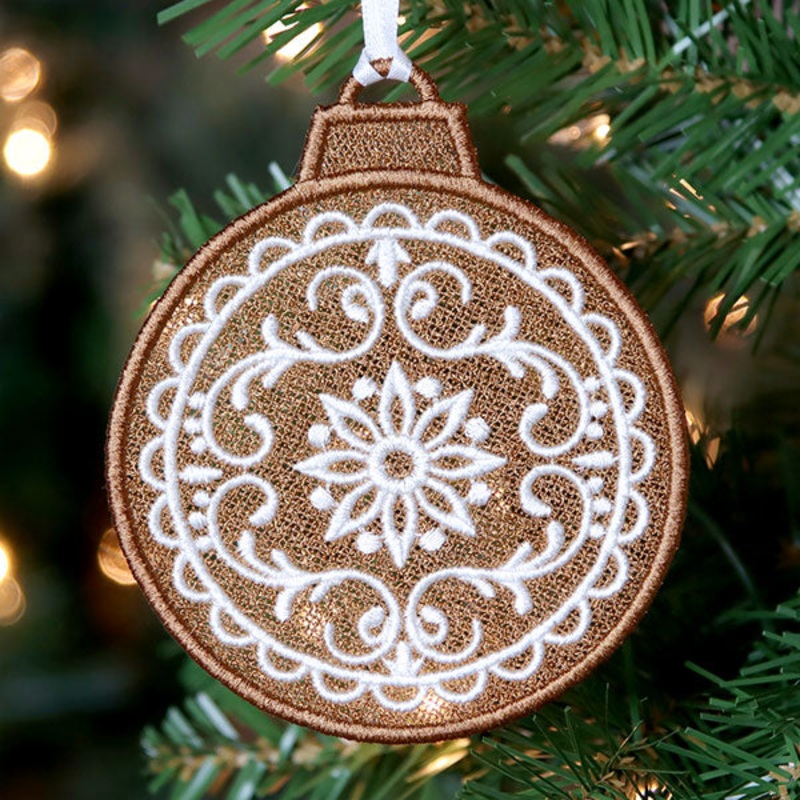 Christmas Gingerbread Cookie – Ornament (Lace)