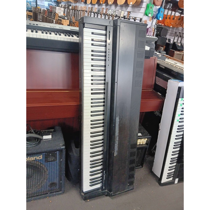 Yamaha – CLP-300