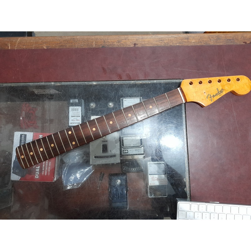 Fender – Duo Sonic Neck