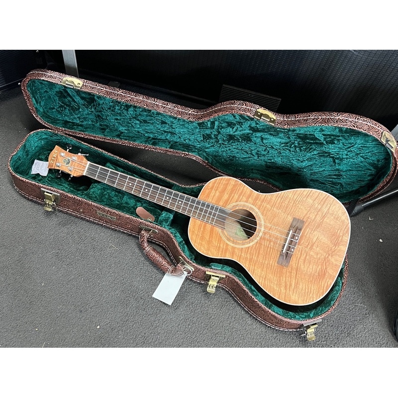 TIKI – TFMB-2P-NST Baritone Ukulele