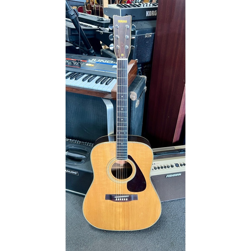 YAMAHA – FG-201