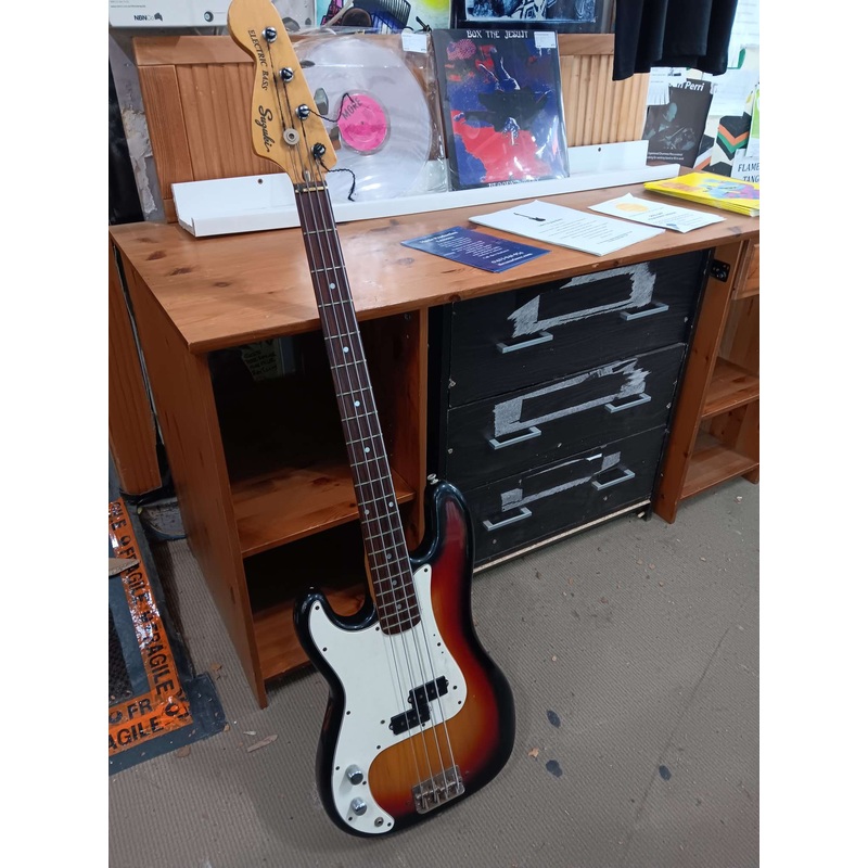 Suzuki – Electric Bass
