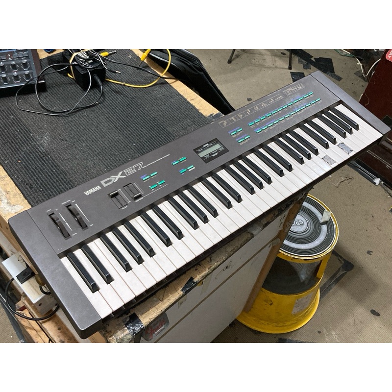 YAMAHA – DX27