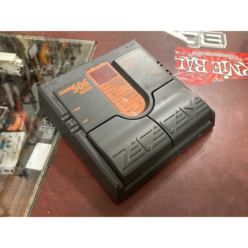 ZOOM – 506 Bass