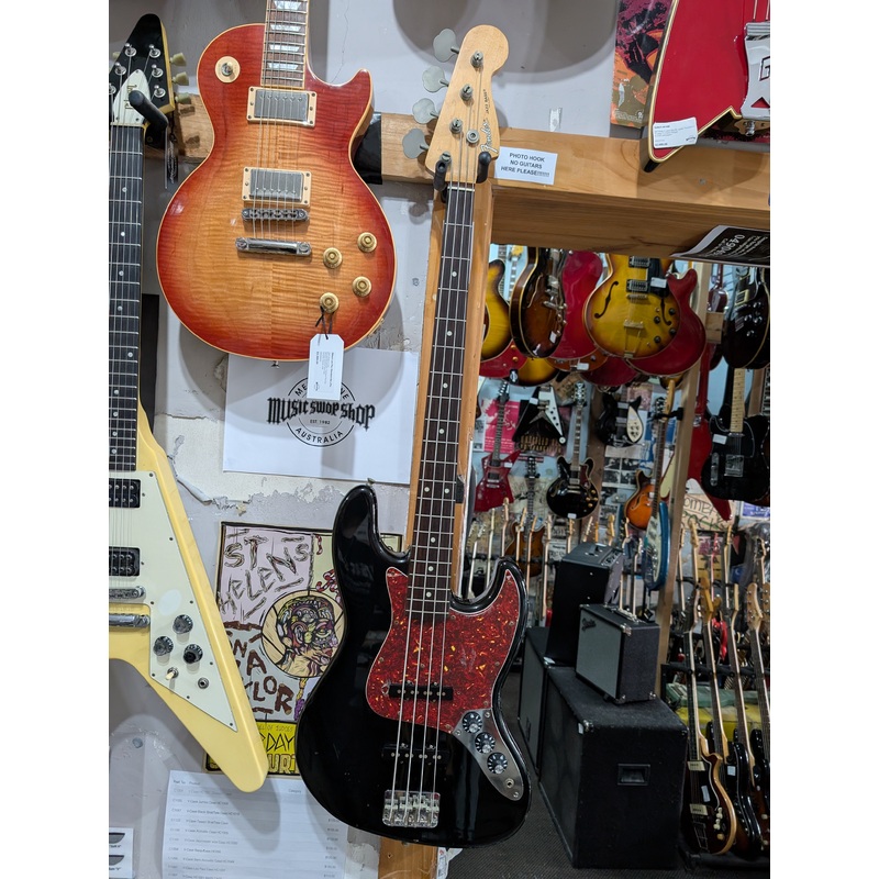 Fender – JB-40