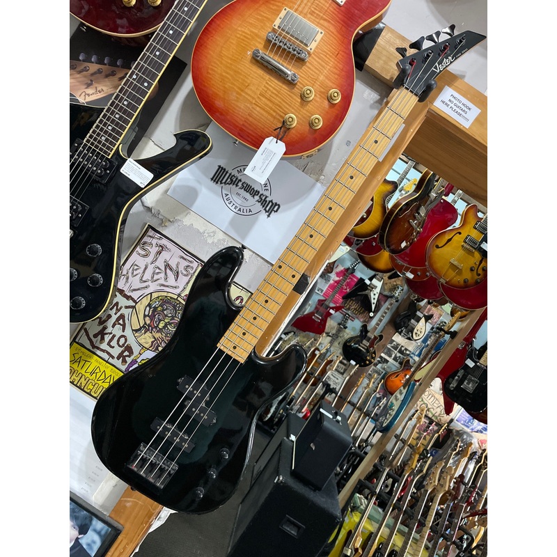Vester – Stage Series Bass