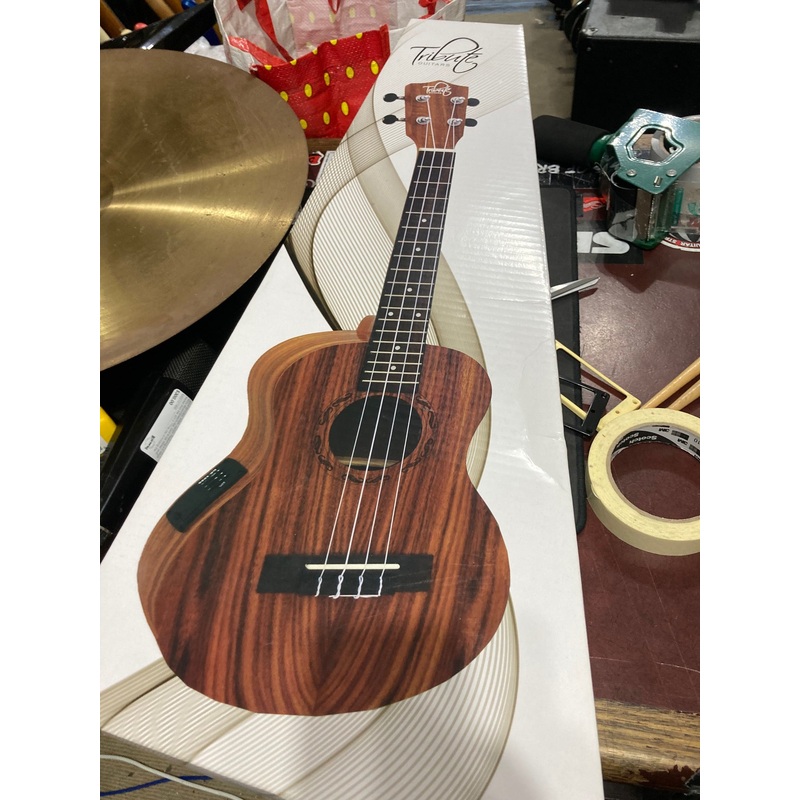 Tribute – TRI-UK5EQ