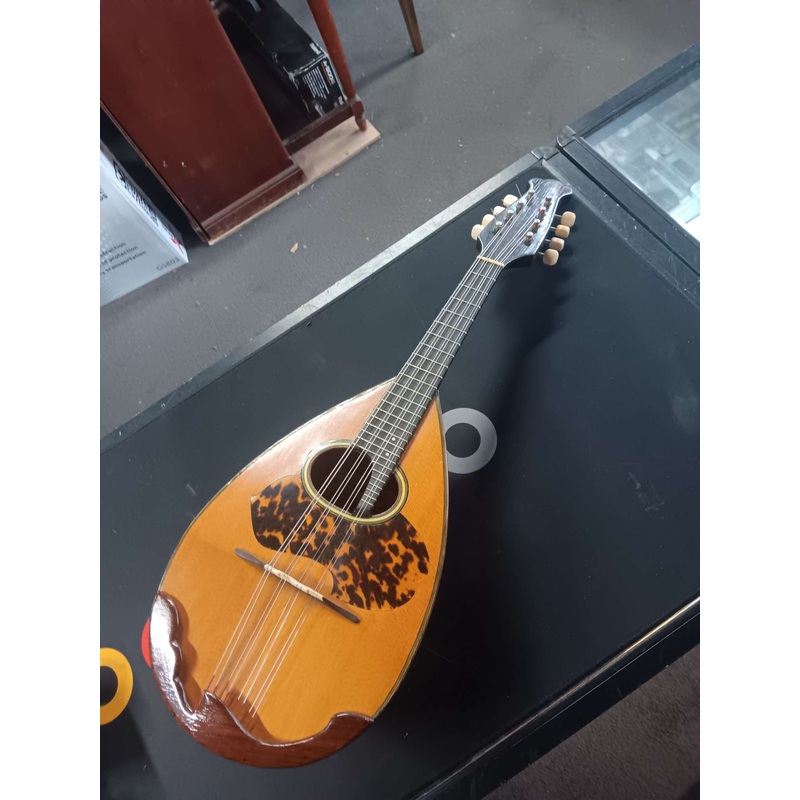 Watanabe – Bowl Back Mandolin