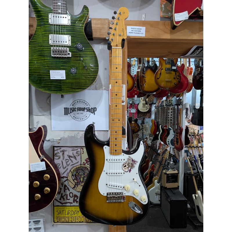 Fender – ST54-80 Stratocaster