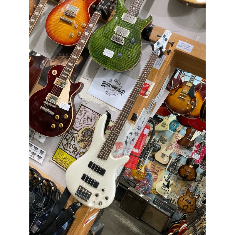 Ibanez – SR300