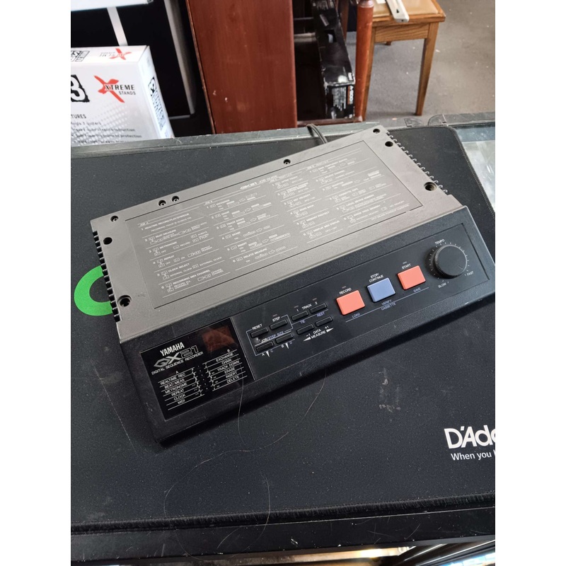YAMAHA – QX21