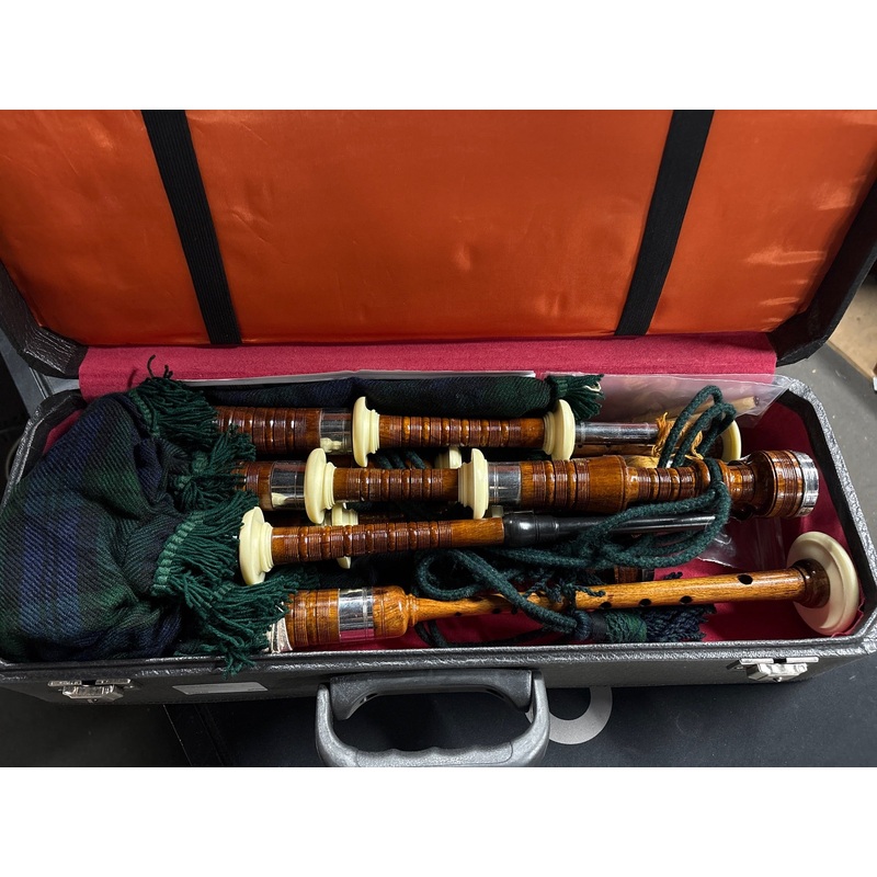 Unbranded – Bagpipes