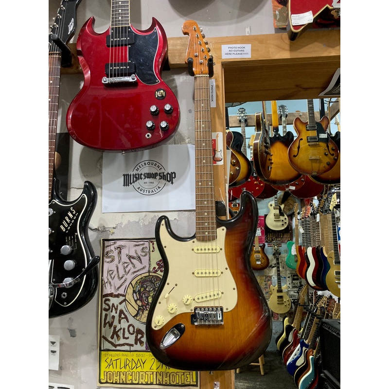 SX – Vintage Series Strat LEFT HANDED