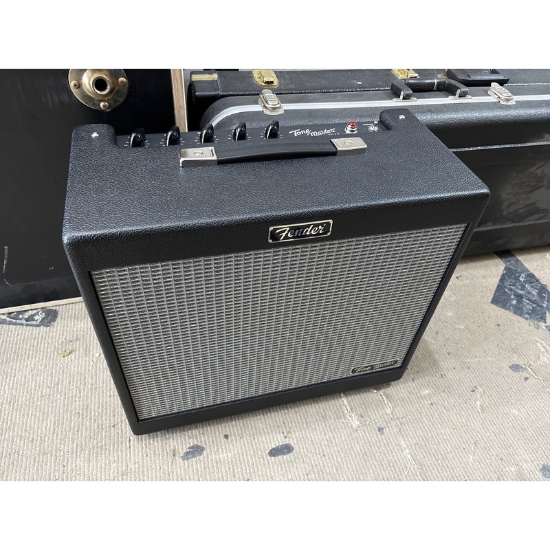 Fender – ToneMaster FR-10