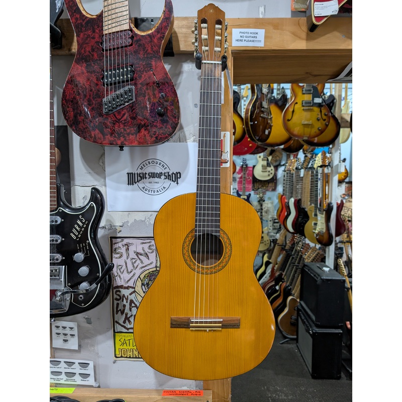YAMAHA – C40