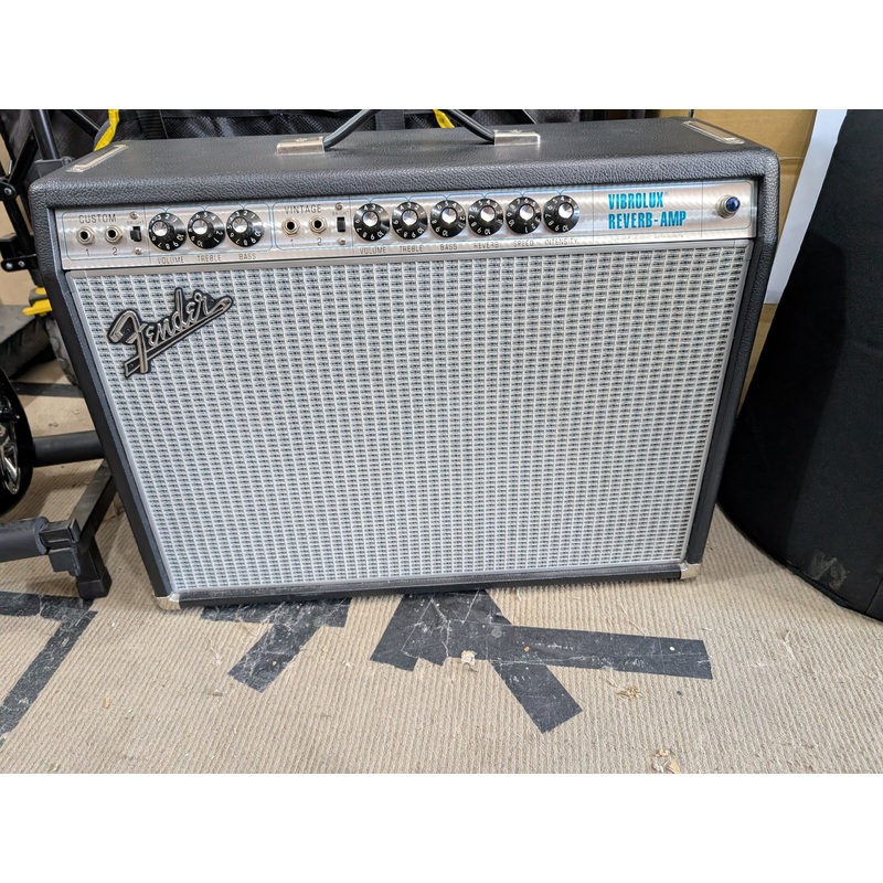 Fender – ’68 Custom Vibrolux Reverb-Amp Reissue